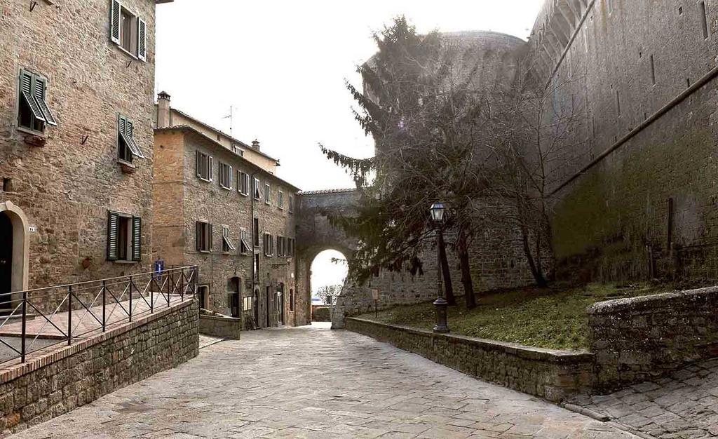 Suite Apartment Castello Volterra Exterior photo