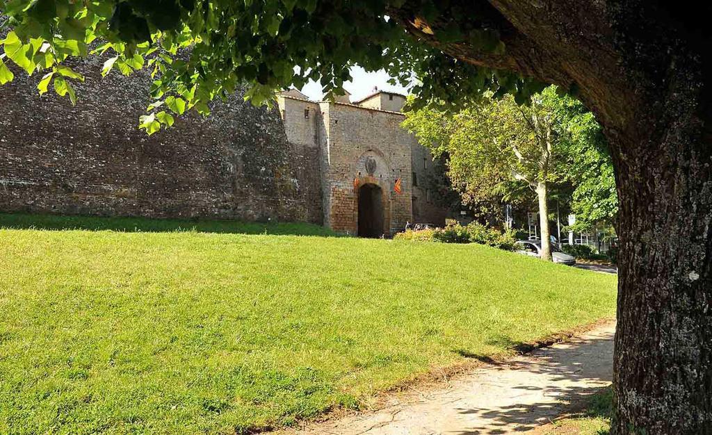 Suite Apartment Castello Volterra Exterior photo